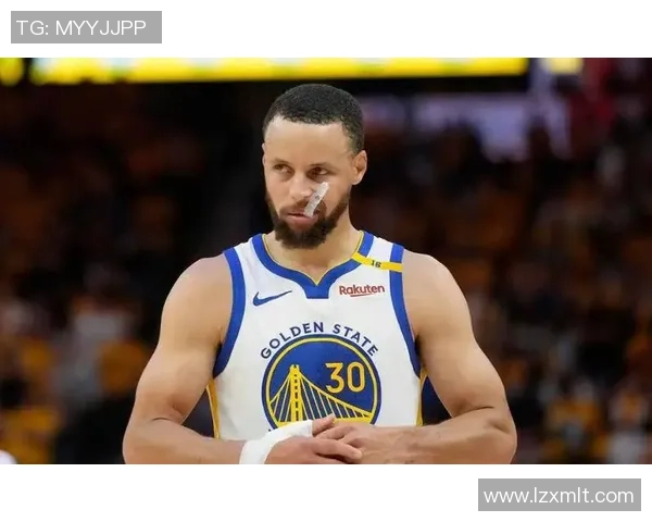 库里赛前训练展现爆发力 接助教妙传完成罕见勉扣引全场欢呼 库里赛前训练展现爆发力 接助教妙传完成罕见勉扣引全场欢呼