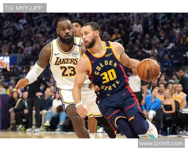 库里自信迎接第十七赛季状态极佳誓要击败湖人赢下新赛季揭幕战